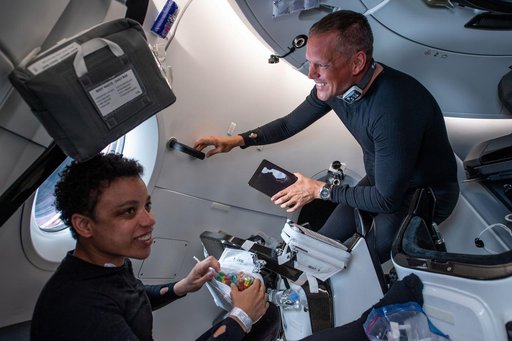 iss067e034503
