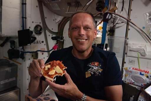 iss067e089041