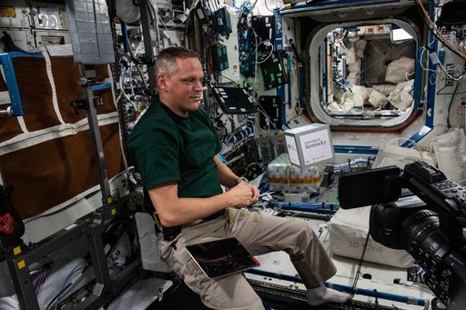 iss067e188778