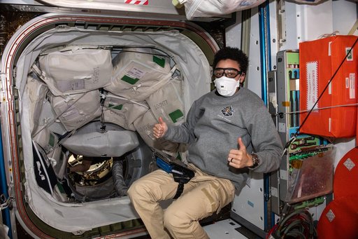 iss067e205449