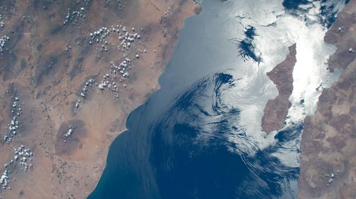 iss067e245205