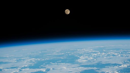 iss067e253680