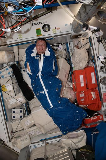 iss067e379057