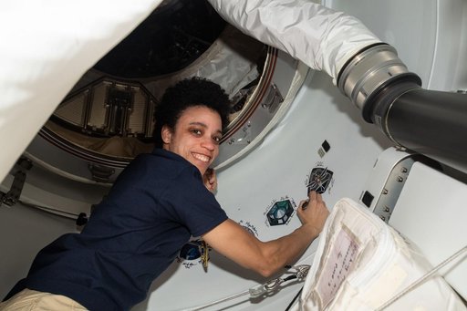 iss068e016462