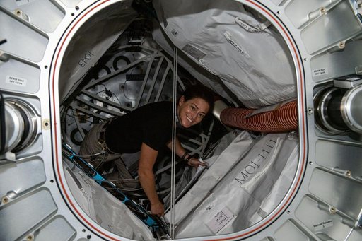 iss068e017323