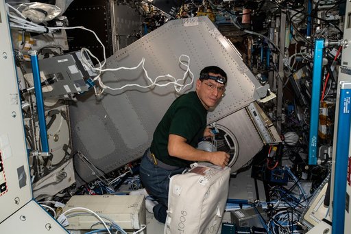 iss068e020375