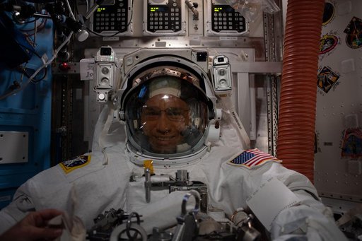 iss068e022427