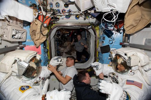 iss068e041399