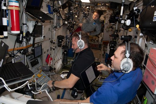 iss068e051505