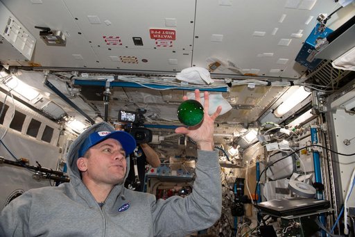 iss068e051621