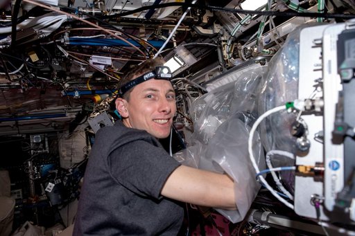 iss068e076275