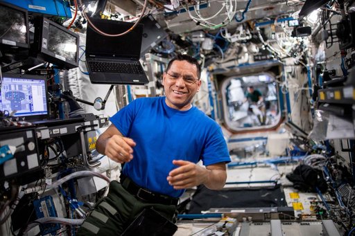 iss069e009949