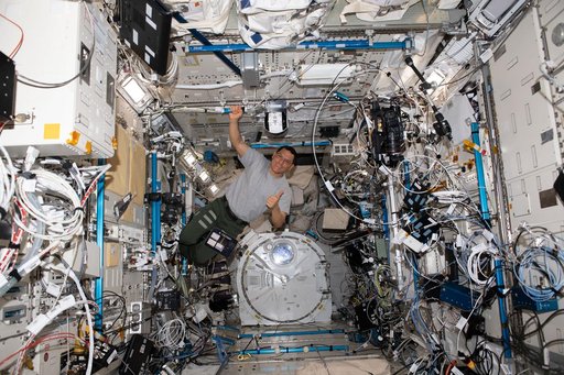 Rubio Setup Robotic Camera 2 in the Kibo JEM