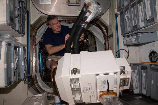 iss069e056736