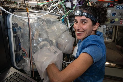 iss070e030135