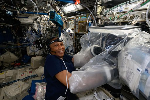 iss071e000901
