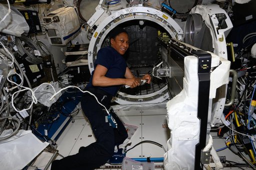 iss071e001359