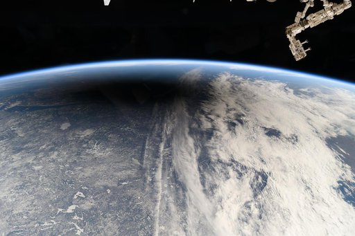 iss071e002836