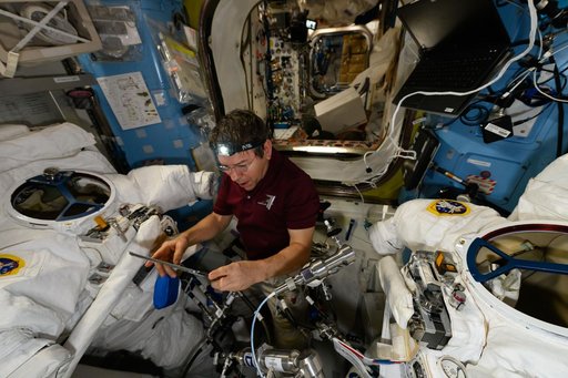 iss071e007584