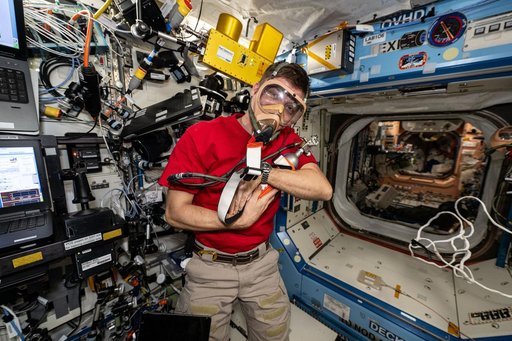 iss071e010043