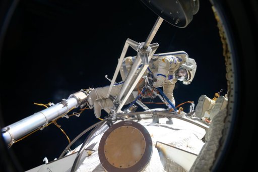iss071e046317