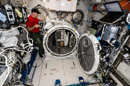 iss071e070586
