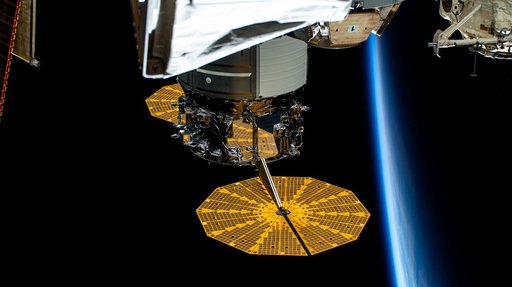iss071e113058