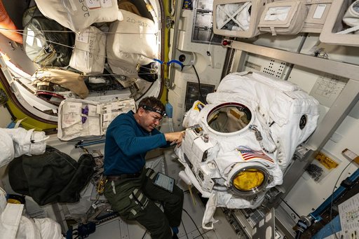 iss071e144817