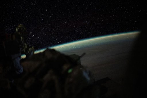 iss071e168287