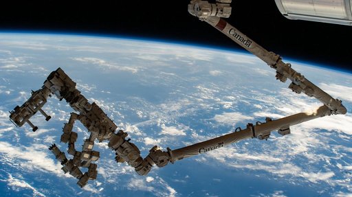 iss071e185049