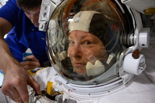 iss071e207747