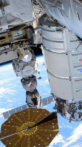 iss071e243431