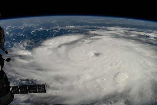 iss071e245405