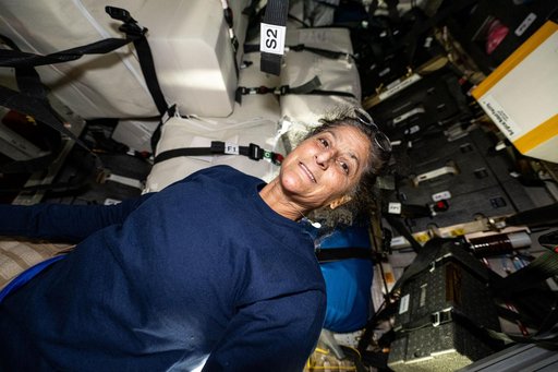 iss071e245418