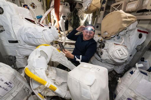 iss071e321395