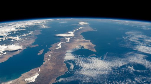 iss071e479858