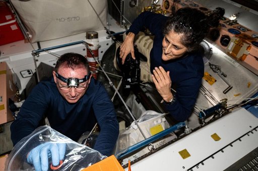 iss071e513837