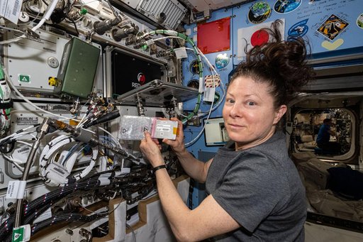 iss071e515518
