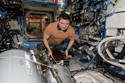 iss071e523250