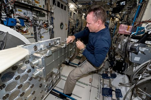 iss071e523308