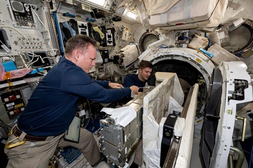 iss071e523320