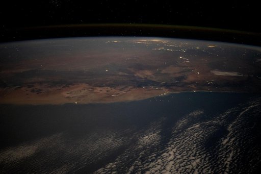 iss071e523401