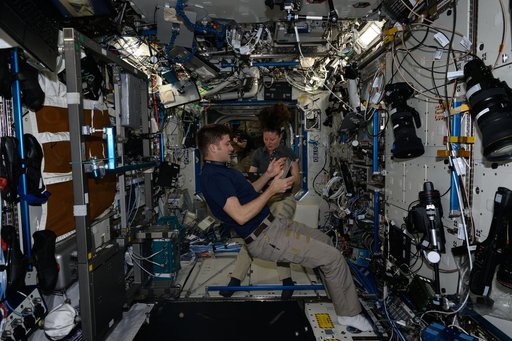 iss071e547737