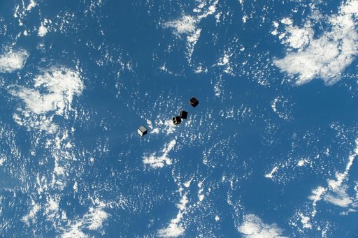 iss071e579940