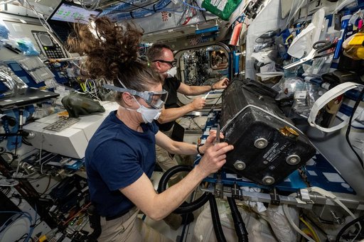 iss071e580478