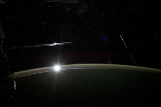 iss071e587011