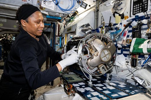 iss071e609317