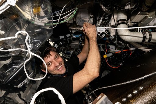 iss071e673567