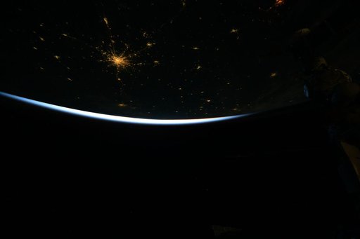 iss071e695407