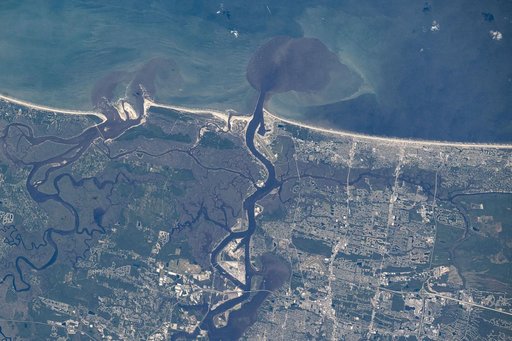 St. John's River empties into the Atlantic Ocean